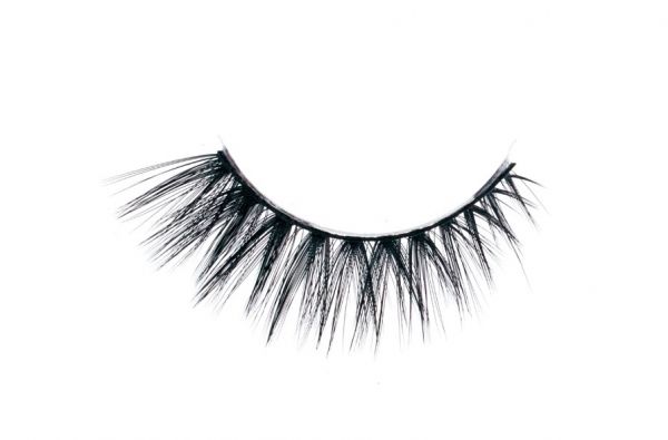 WC003 Cleo Wild Cat Eye 3D Lash Ebin New York