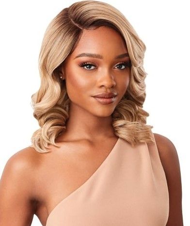 DAVITA- Outre Hd Swiss Lace Front Wig